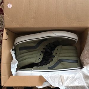 Olive Green Sk8-Hi Canvas Vans WMNS 8, MENS 6.5